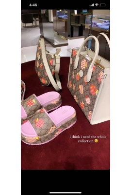 GUCCI PINKY SRAWBERRY WEDGES 