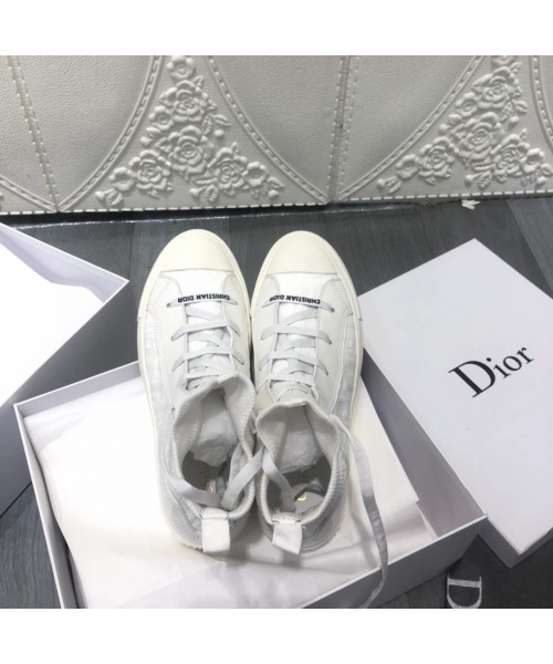 DIOR WHITE ON WHITE SOCK TRAINERS ( LOW TOP )